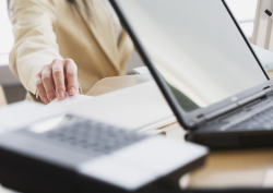 会計事務所様向けサービス|IT統制の監査をサポートします。